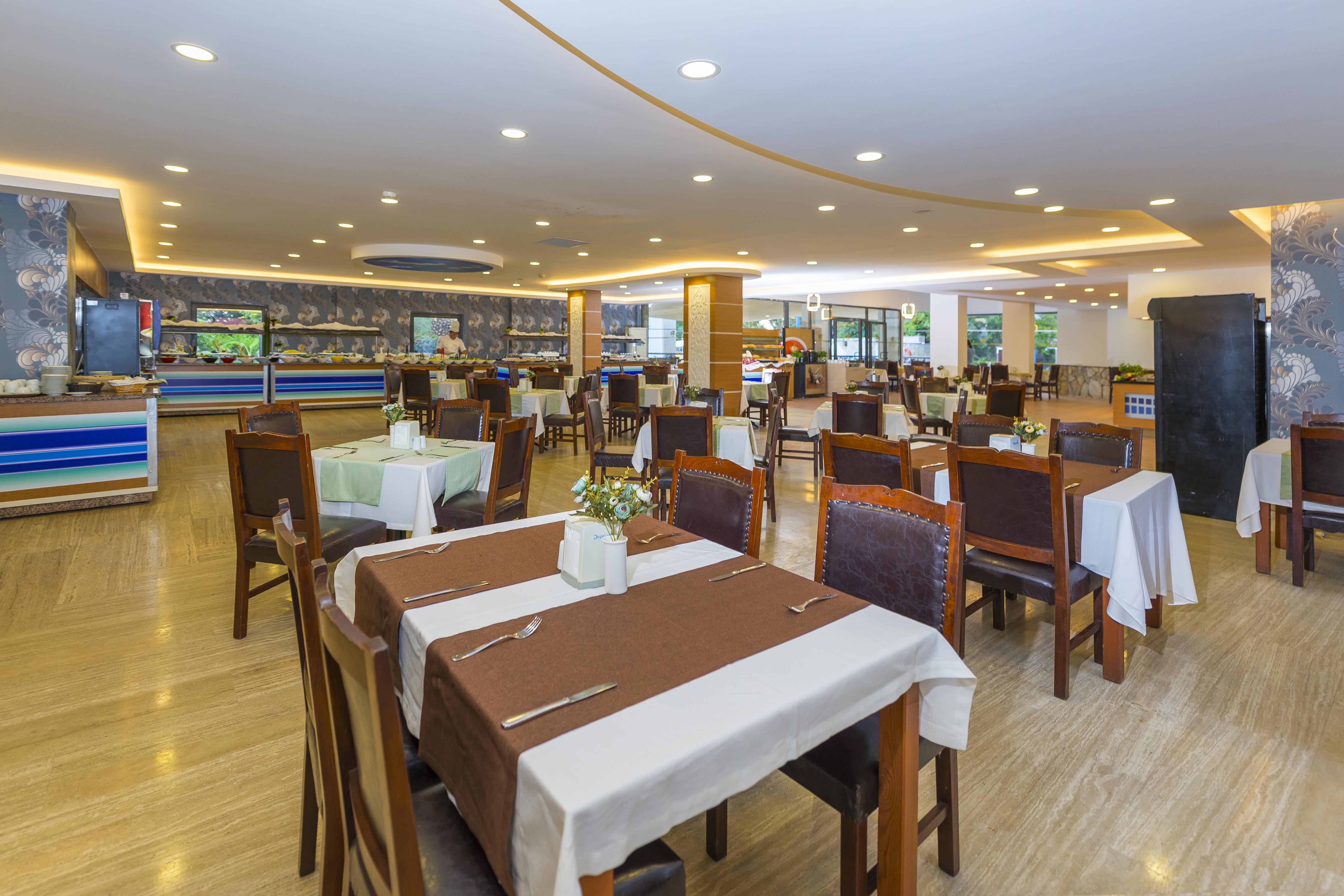 Club Aqua Plaza Hotel Alanya Exterior photo